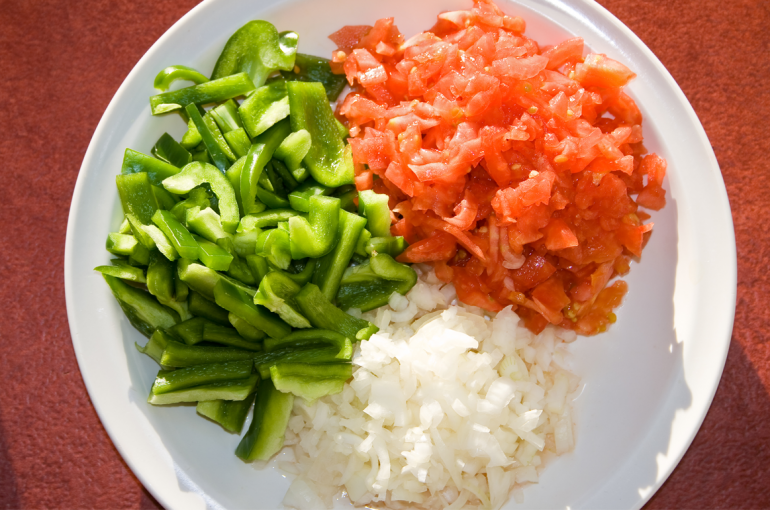 How to freeze tomatoes, onions and green peppers